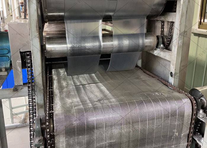 自动化设备粉皮制作:从淀粉到粉皮的全程记录 自动化设备粉皮制作:从淀粉到粉皮的全程记录